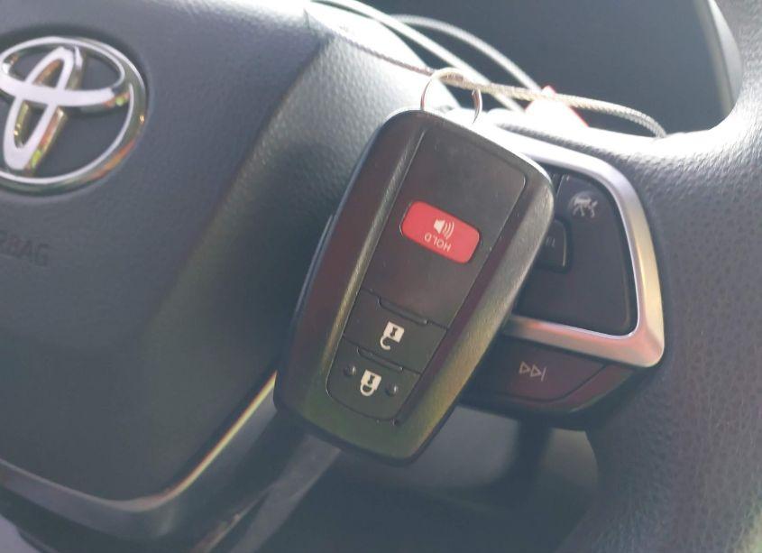 Photo 11 of 2020 Toyota Highlander L (VIN 5TDCZRBH7LS036294)