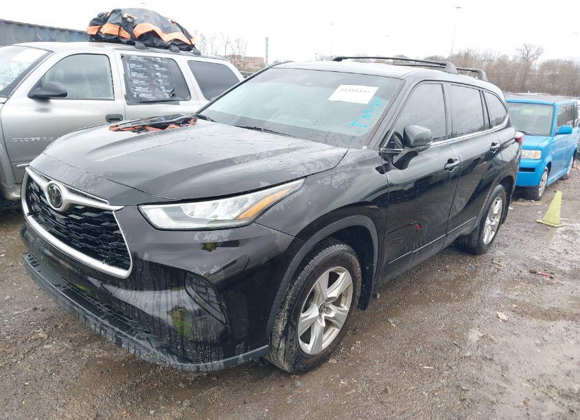 Photo 2 of 2020 Toyota Highlander L (VIN 5TDCZRBH7LS036294)