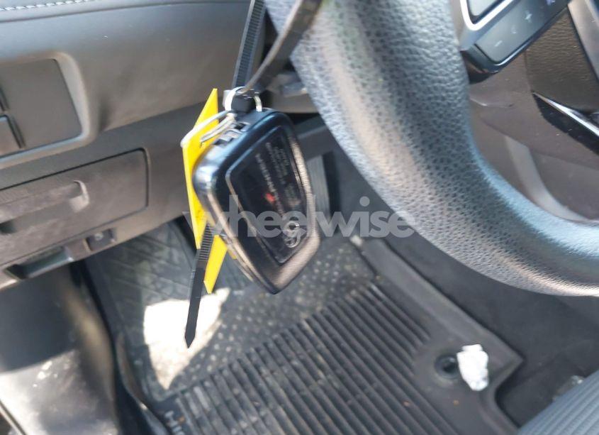 Photo 11 of 2021 Toyota Highlander L (VIN 5TDCZRBH8MS070150)