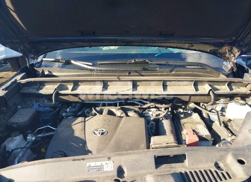 Photo 10 of 2021 Toyota Highlander L (VIN 5TDCZRBHXMS558189)