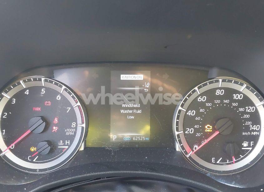 Photo 7 of 2021 Toyota Highlander L (VIN 5TDCZRBHXMS558189)