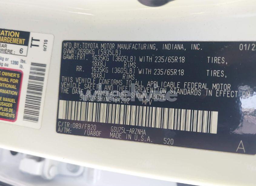 Photo 9 of 2022 Toyota Highlander L (VIN 5TDCZRBHXNS184202)