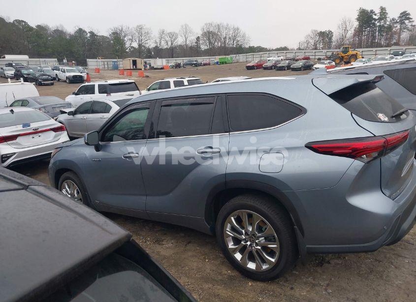 Photo 14 of 2020 Toyota Highlander HYBRID LIMITED (VIN 5TDDBRCH2LS009883)