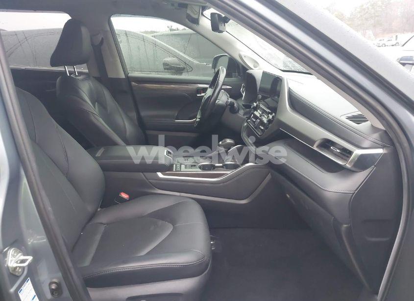 Photo 5 of 2020 Toyota Highlander HYBRID LIMITED (VIN 5TDDBRCH2LS009883)