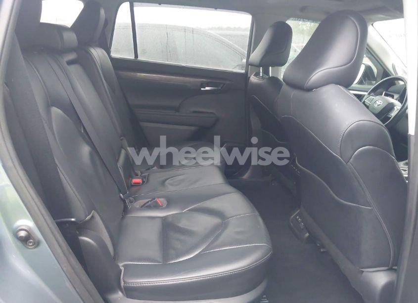 Photo 8 of 2020 Toyota Highlander HYBRID LIMITED (VIN 5TDDBRCH2LS009883)