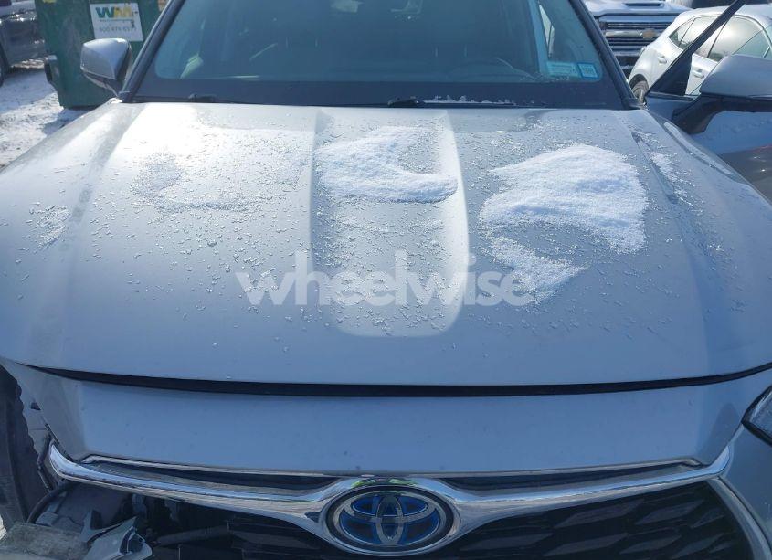 Photo 10 of 2021 Toyota Highlander HYBRID LIMITED (VIN 5TDDBRCH3MS016844)