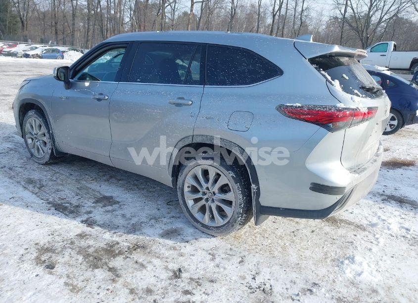 Photo 3 of 2021 Toyota Highlander HYBRID LIMITED (VIN 5TDDBRCH3MS016844)