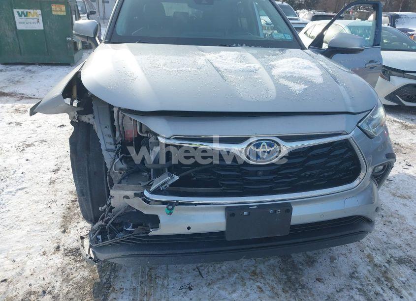 Photo 6 of 2021 Toyota Highlander HYBRID LIMITED (VIN 5TDDBRCH3MS016844)