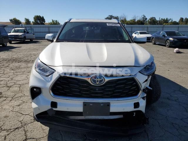 Photo 4 of 2021 TOYOTA HIGHLANDER HYBRID LIMITED (VIN 5TDDBRCH3MS521640)