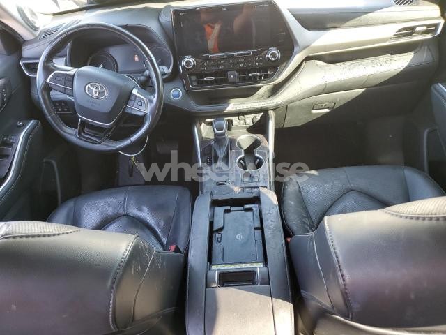Photo 5 of 2021 TOYOTA HIGHLANDER HYBRID LIMITED (VIN 5TDDBRCH3MS521640)