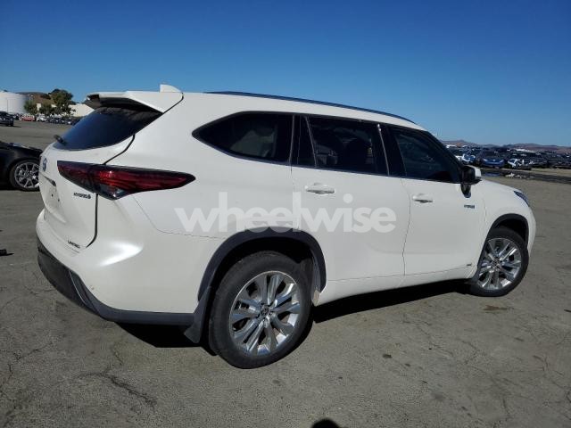 Photo 7 of 2021 TOYOTA HIGHLANDER HYBRID LIMITED (VIN 5TDDBRCH3MS521640)
