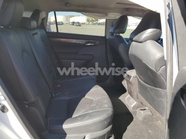 Photo 8 of 2021 TOYOTA HIGHLANDER HYBRID LIMITED (VIN 5TDDBRCH3MS521640)