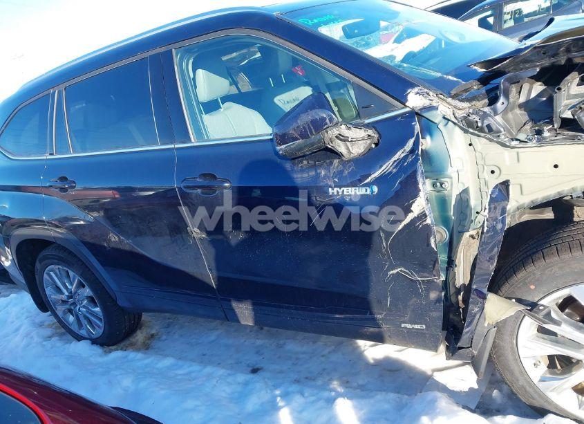 Photo 13 of 2021 Toyota Highlander HYBRID LIMITED (VIN 5TDDBRCH5MS519050)