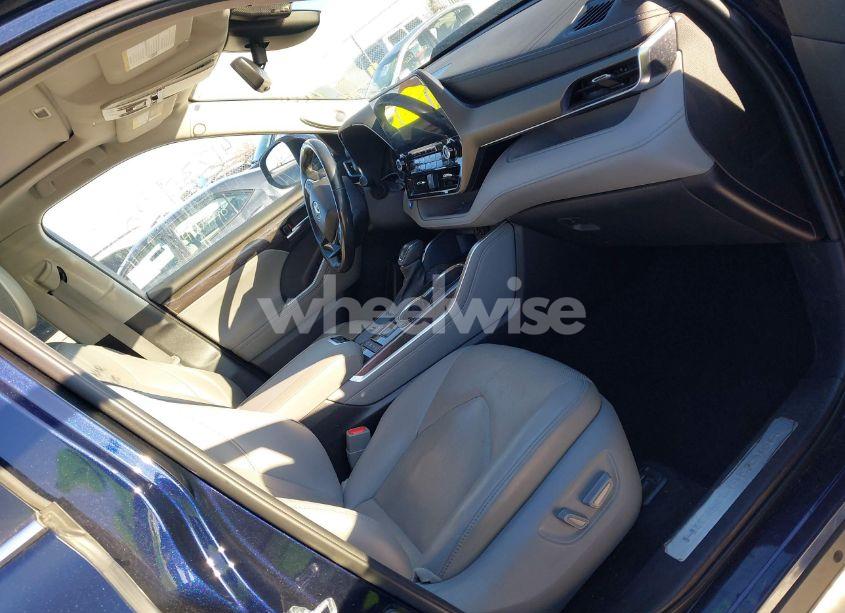 Photo 5 of 2021 Toyota Highlander HYBRID LIMITED (VIN 5TDDBRCH5MS519050)