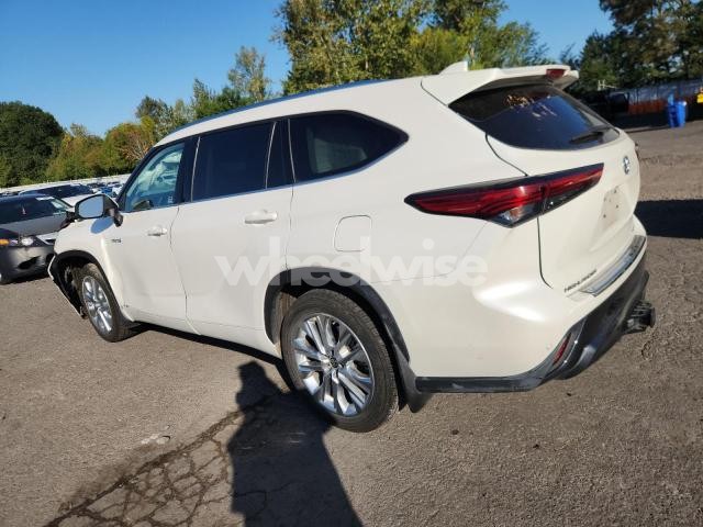 Photo 6 of 2021 TOYOTA HIGHLANDER HYBRID LIMITED (VIN 5TDDBRCH5MS525592)