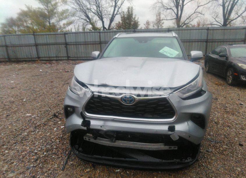 Photo 12 of 2021 Toyota Highlander HYBRID LIMITED (VIN 5TDDBRCH9MS533243)