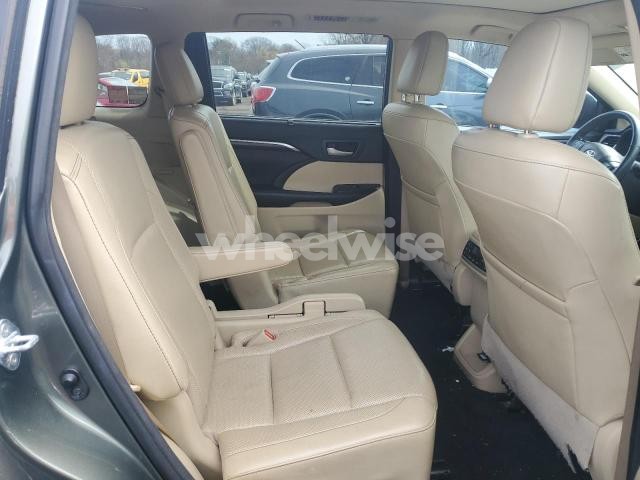 Photo 5 of 2016 TOYOTA HIGHLANDER HYBRID LIMITED (VIN 5TDDCRFH0GS019083)