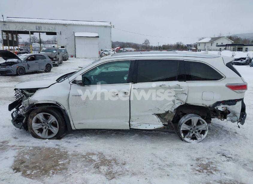 Photo 15 of 2016 Toyota Highlander HYBRID LIMITED PLATINUM V6 (VIN 5TDDCRFH1GS019173)
