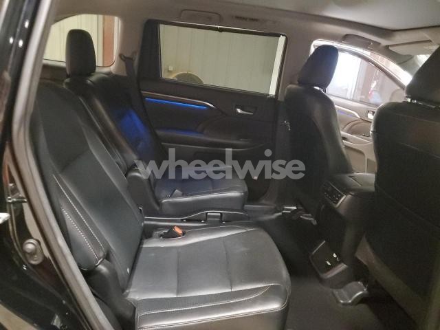 Photo 11 of 2016 TOYOTA HIGHLANDER HYBRID LIMITED (VIN 5TDDCRFH2GS017447)