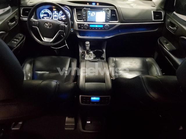 Photo 2 of 2016 TOYOTA HIGHLANDER HYBRID LIMITED (VIN 5TDDCRFH2GS017447)