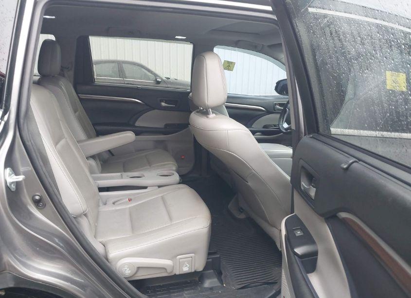 Photo 8 of 2016 Toyota Highlander HYBRID LIMITED (VIN 5TDDCRFH2GS020008)