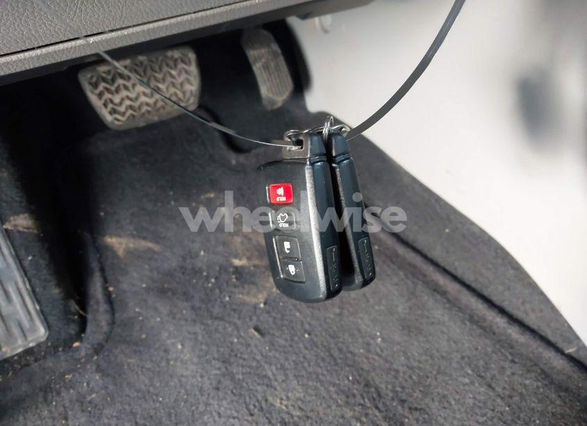 Photo 11 of 2015 Toyota Highlander HYBRID LIMITED (VIN 5TDDCRFH4FS009994)