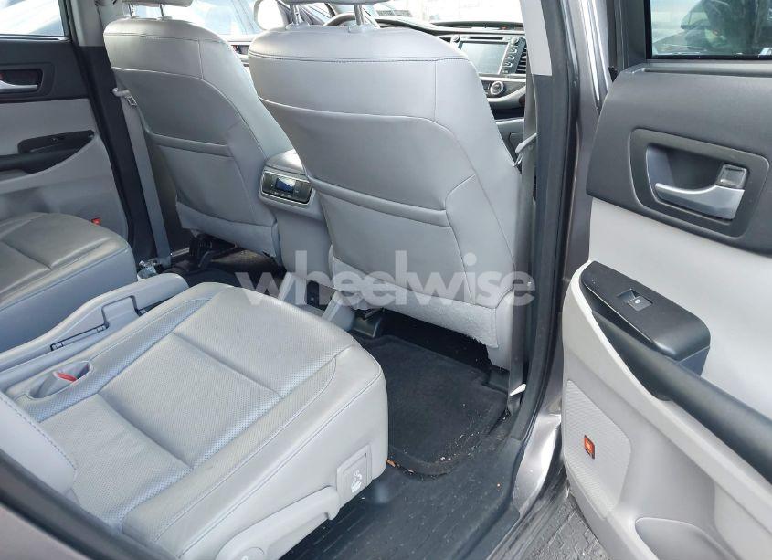 Photo 8 of 2015 Toyota Highlander HYBRID LIMITED (VIN 5TDDCRFH4FS009994)