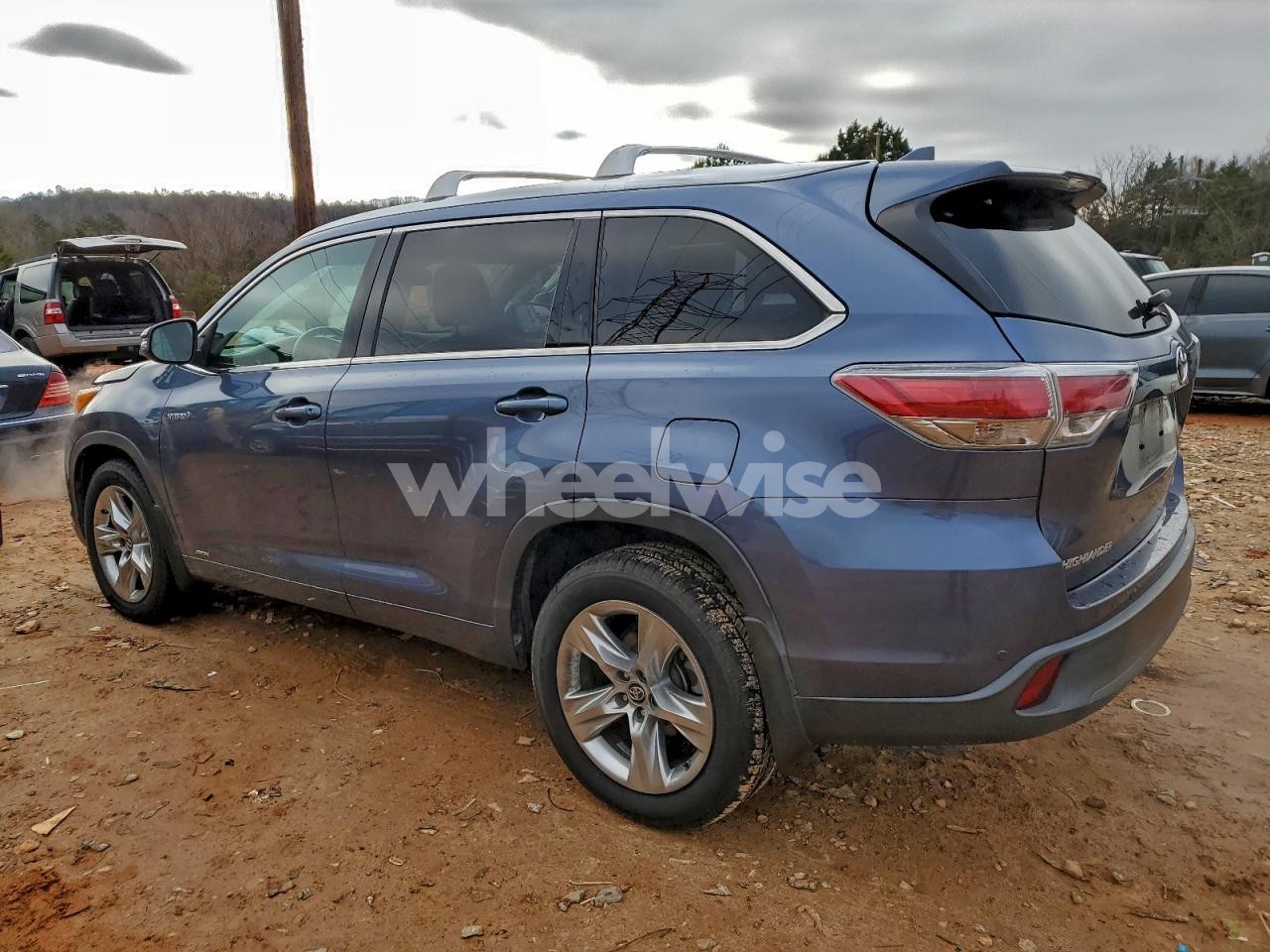 Photo 2 of 2016 TOYOTA HIGHLANDER HYBRID LIMITED (VIN 5TDDCRFH6GS019055)