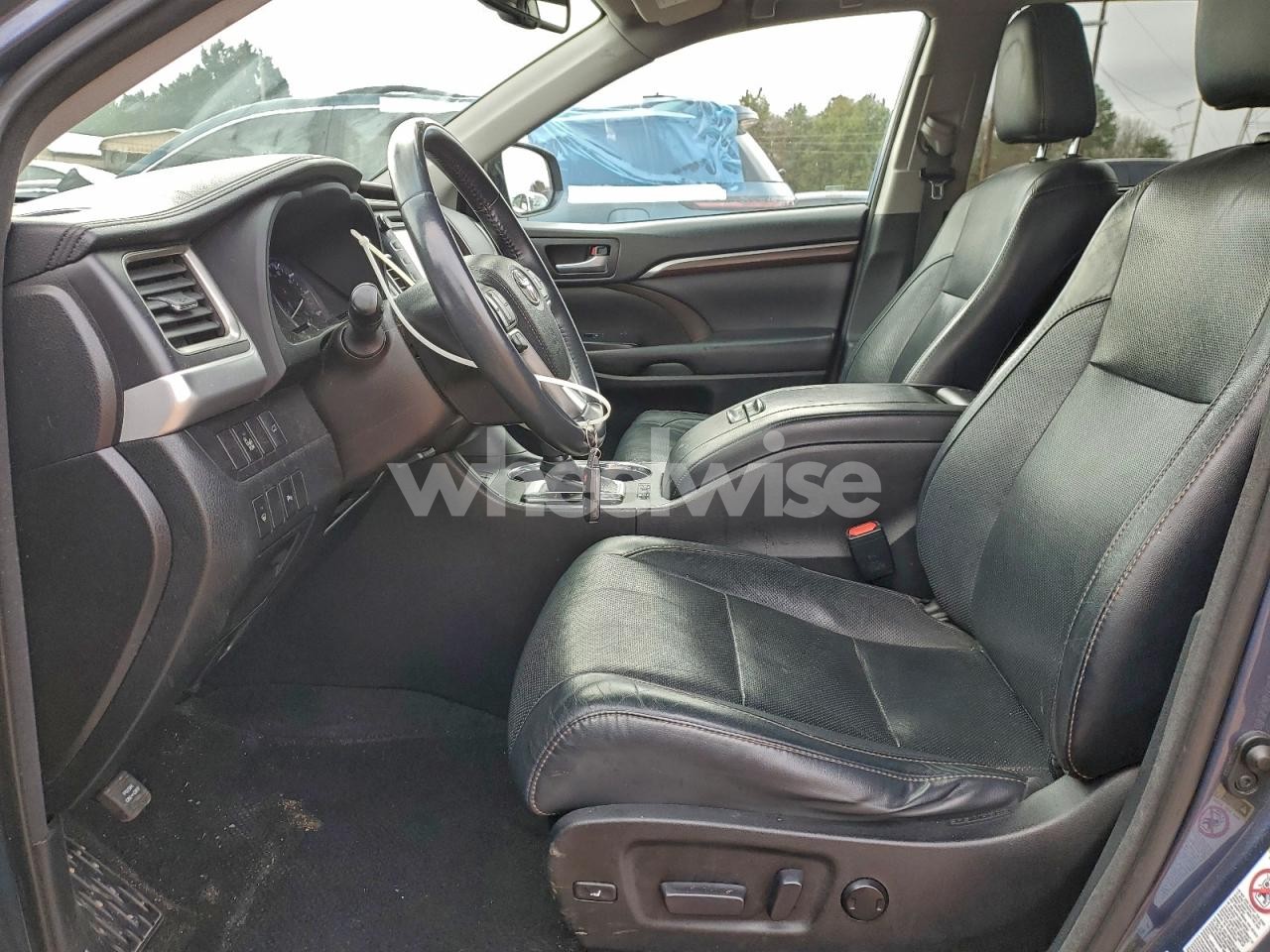 Photo 7 of 2016 TOYOTA HIGHLANDER HYBRID LIMITED (VIN 5TDDCRFH6GS019055)