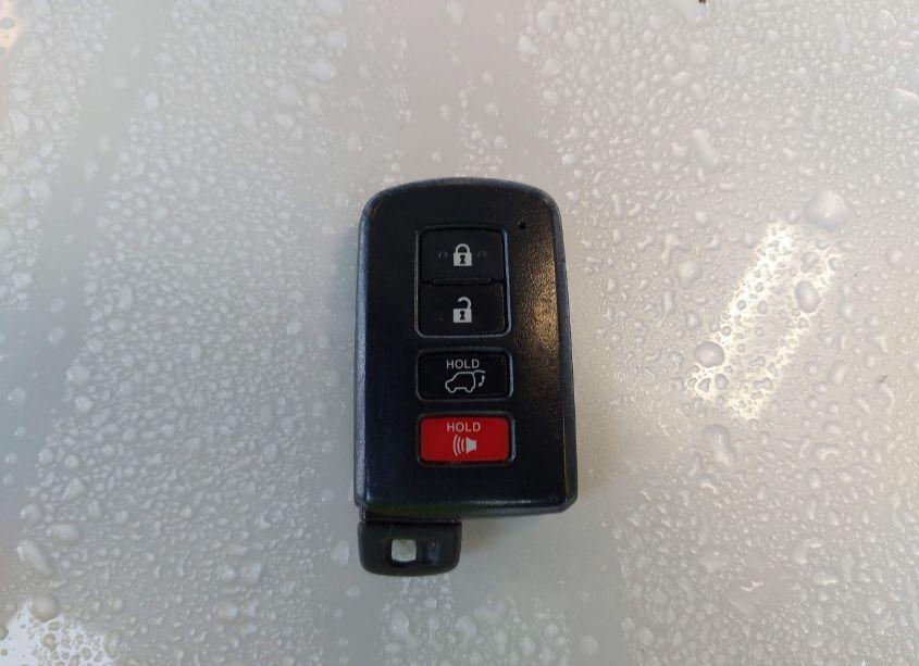 Photo 11 of 2015 Toyota Highlander HYBRID LIMITED PLATINUM V6 (VIN 5TDDCRFHXFS008459)