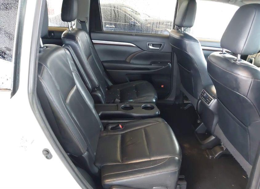 Photo 8 of 2015 Toyota Highlander HYBRID LIMITED PLATINUM V6 (VIN 5TDDCRFHXFS008459)