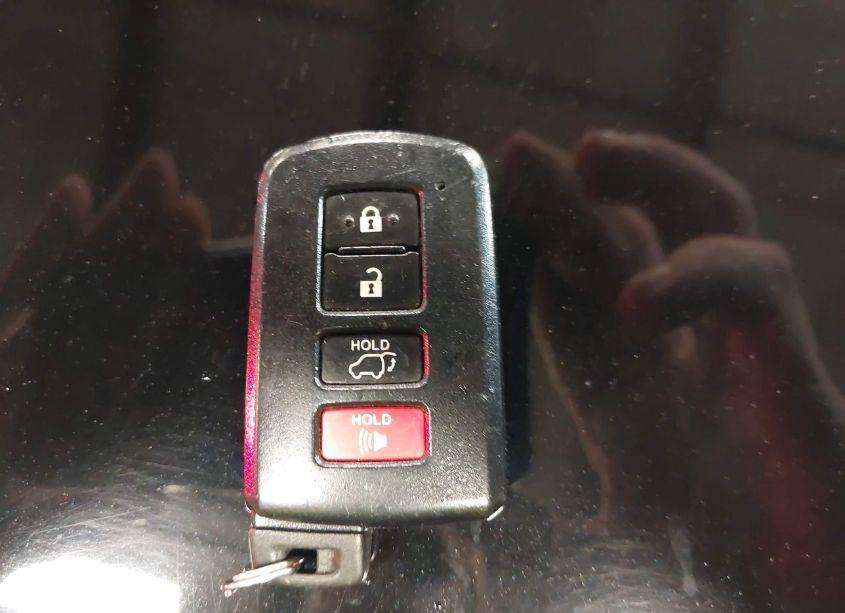 Photo 11 of 2015 Toyota Highlander HYBRID LIMITED PLATINUM V6 (VIN 5TDDCRFHXFS009790)