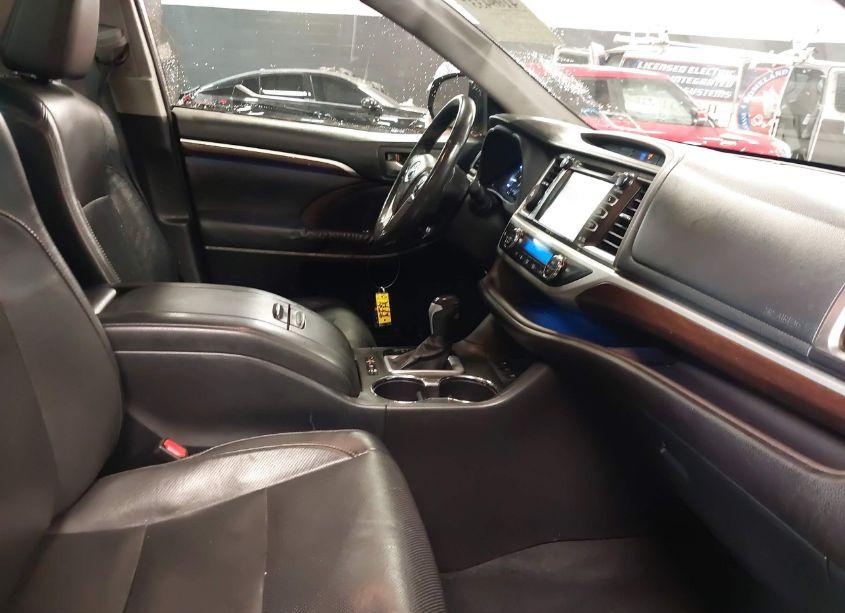 Photo 5 of 2015 Toyota Highlander HYBRID LIMITED PLATINUM V6 (VIN 5TDDCRFHXFS009790)