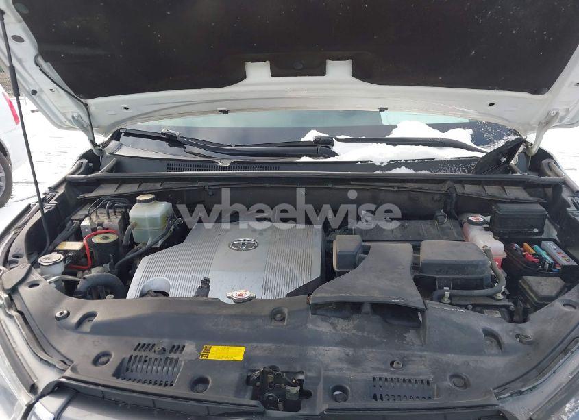 Photo 10 of 2018 Toyota Highlander HYBRID LIMITED PLATINUM (VIN 5TDDGRFH0JS041001)