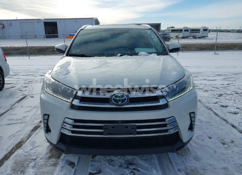 Photo 12 of 2018 Toyota Highlander HYBRID LIMITED PLATINUM (VIN 5TDDGRFH0JS041001)