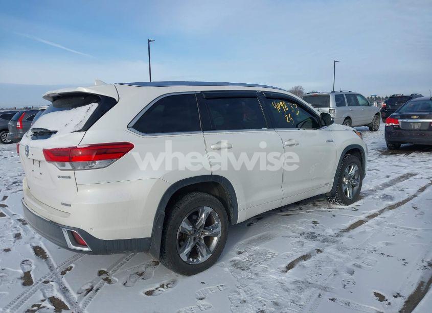 Photo 4 of 2018 Toyota Highlander HYBRID LIMITED PLATINUM (VIN 5TDDGRFH0JS041001)