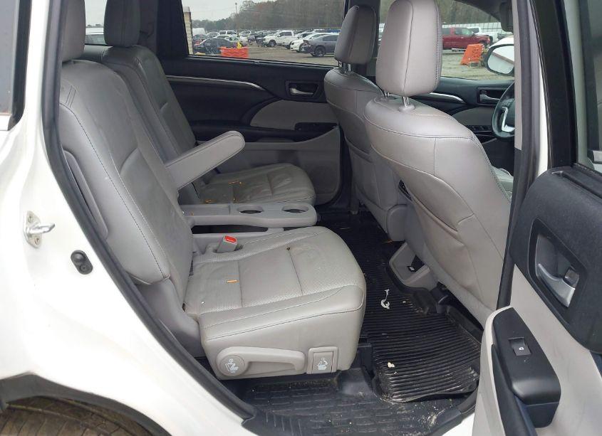 Photo 8 of 2018 Toyota Highlander HYBRID LIMITED (VIN 5TDDGRFH1JS051777)