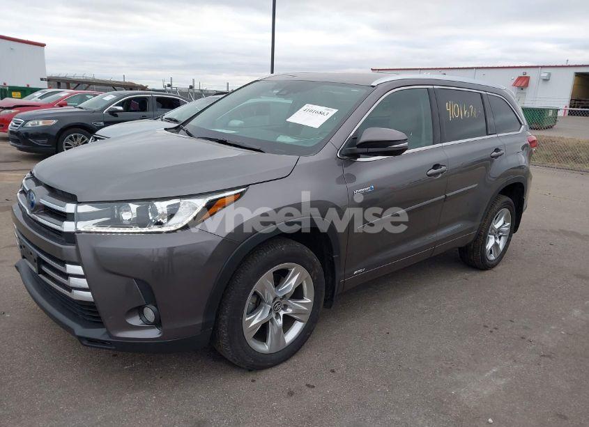 Photo 2 of 2017 Toyota Highlander HYBRID LIMITED (VIN 5TDDGRFH3HS034490)