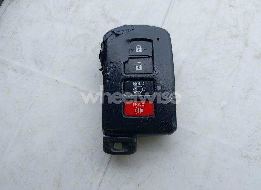 Photo 11 of 2018 Toyota Highlander HYBRID LIMITED (VIN 5TDDGRFH6JS038295)