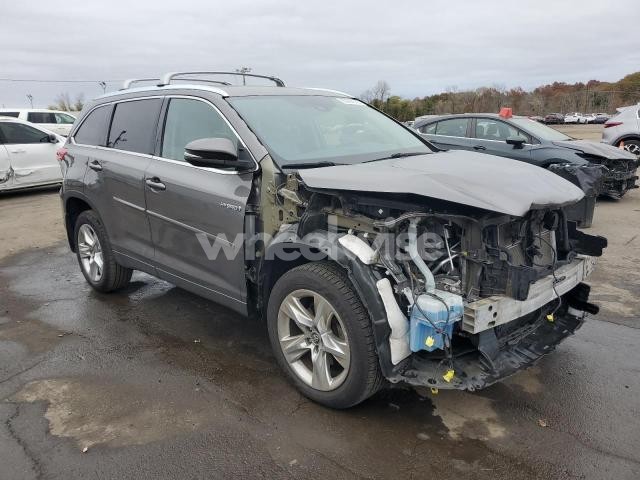 Photo 10 of 2019 TOYOTA HIGHLANDER HYBRID LIMITED N/A (VIN 5TDDGRFH6KS066857)