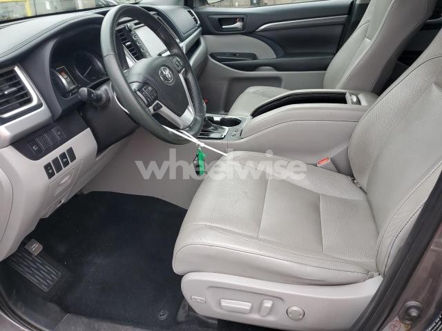Photo 13 of 2019 TOYOTA HIGHLANDER HYBRID LIMITED N/A (VIN 5TDDGRFH6KS066857)
