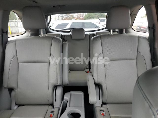 Photo 15 of 2019 TOYOTA HIGHLANDER HYBRID LIMITED N/A (VIN 5TDDGRFH6KS066857)
