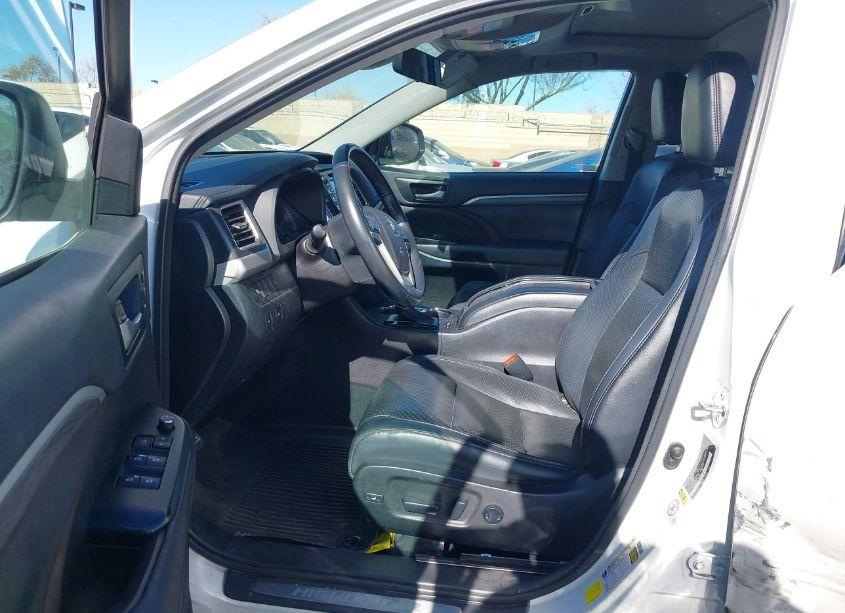 Photo 5 of 2017 Toyota Highlander HYBRID LIMITED (VIN 5TDDGRFH7HS028806)