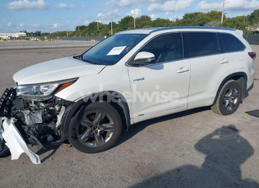 Photo 2 of 2018 Toyota Highlander HYBRID LIMITED PLATINUM (VIN 5TDDGRFH7JS040072)