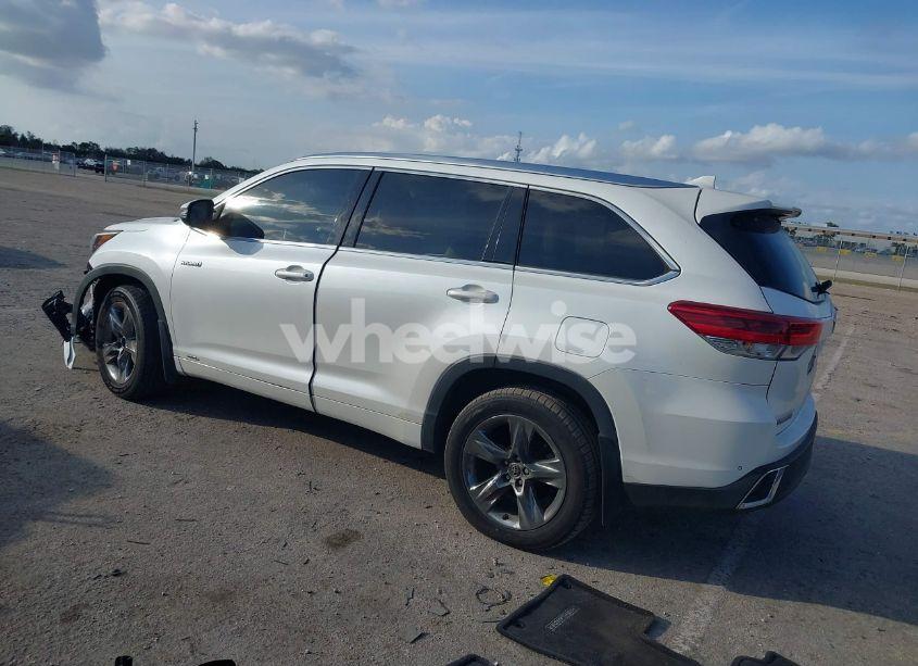 Photo 3 of 2018 Toyota Highlander HYBRID LIMITED PLATINUM (VIN 5TDDGRFH7JS040072)
