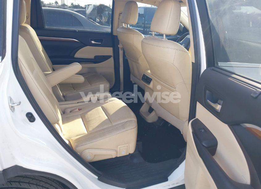 Photo 8 of 2018 Toyota Highlander HYBRID LIMITED PLATINUM (VIN 5TDDGRFH7JS040072)