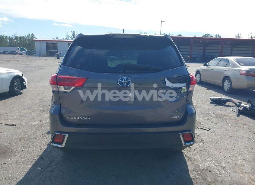 Photo 16 of 2019 Toyota Highlander HYBRID LIMITED PLATINUM (VIN 5TDDGRFH7KS072831)