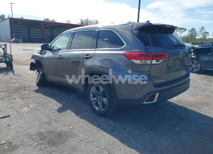 Photo 3 of 2019 Toyota Highlander HYBRID LIMITED PLATINUM (VIN 5TDDGRFH7KS072831)