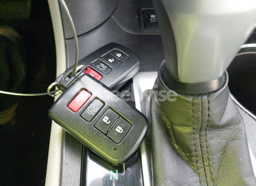 Photo 11 of 2017 Toyota Highlander HYBRID LIMITED PLATINUM (VIN 5TDDGRFH8HS021637)