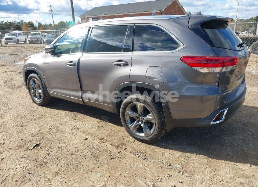 Photo 3 of 2017 Toyota Highlander HYBRID LIMITED PLATINUM (VIN 5TDDGRFH8HS021637)